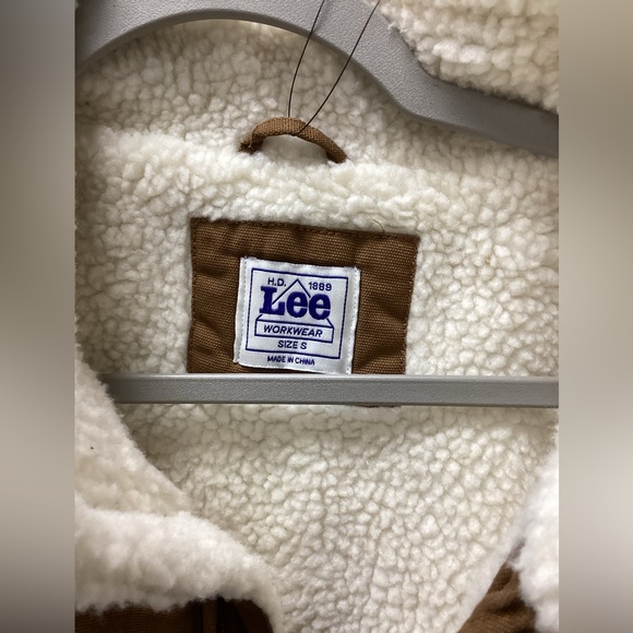 Lee's Fleece Lined Vest - Picture 5 of 6